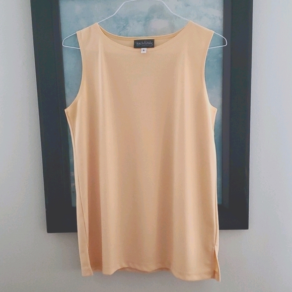 Diane Von Furstenberg Tops - DVF shell top